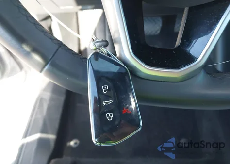 2022 Volkswagen Id.4 Awd Pro S from USA, damaged, VIN WVGUNPE28NP072385